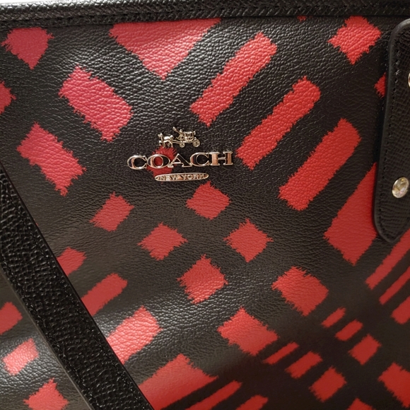 Sold - Picture 3 of 7